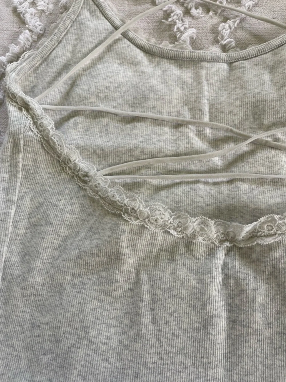 American Eagle Gray Cropped Tank Top - Picture 8 of 8